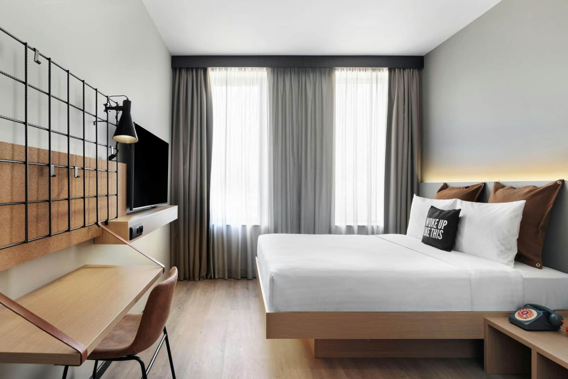Moxy Alfragide Lisboa