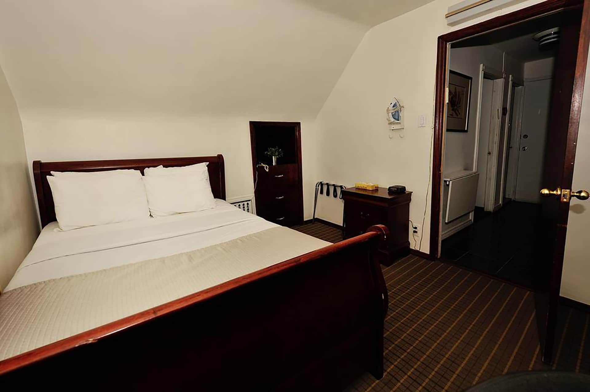 Midwood Suites 1078
