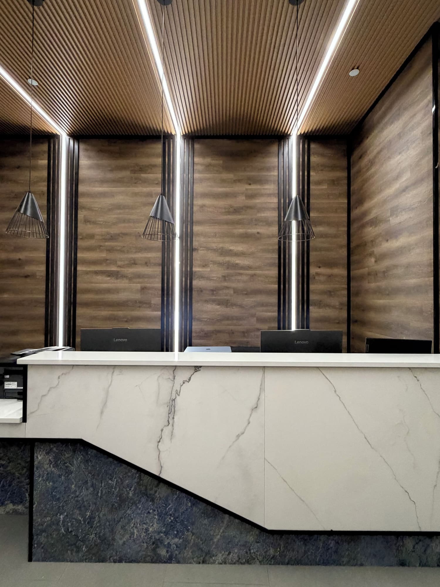 Lux Hotel LIC