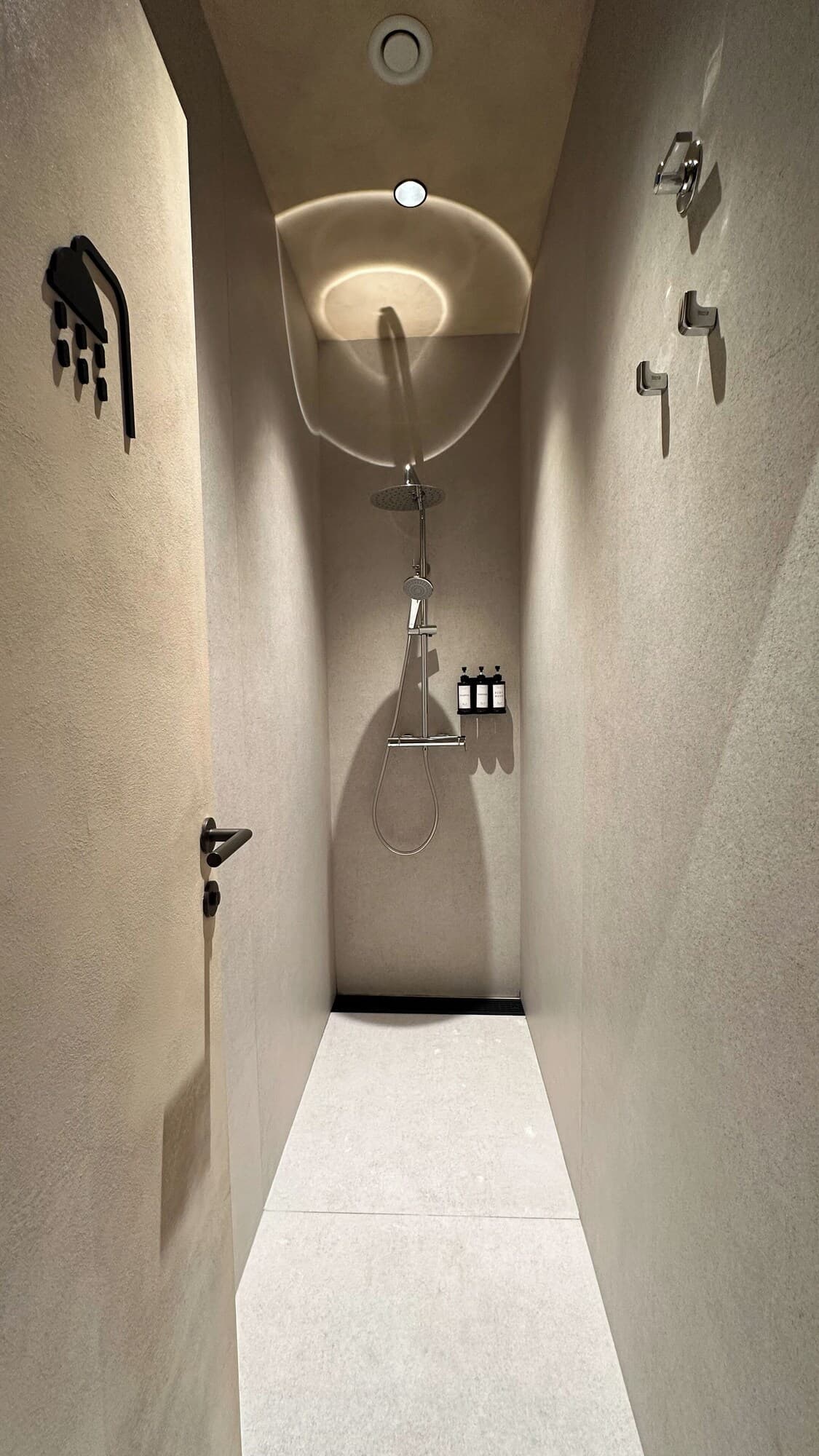 GettSleep Madrid Airport T4S - Boarding Pass Required