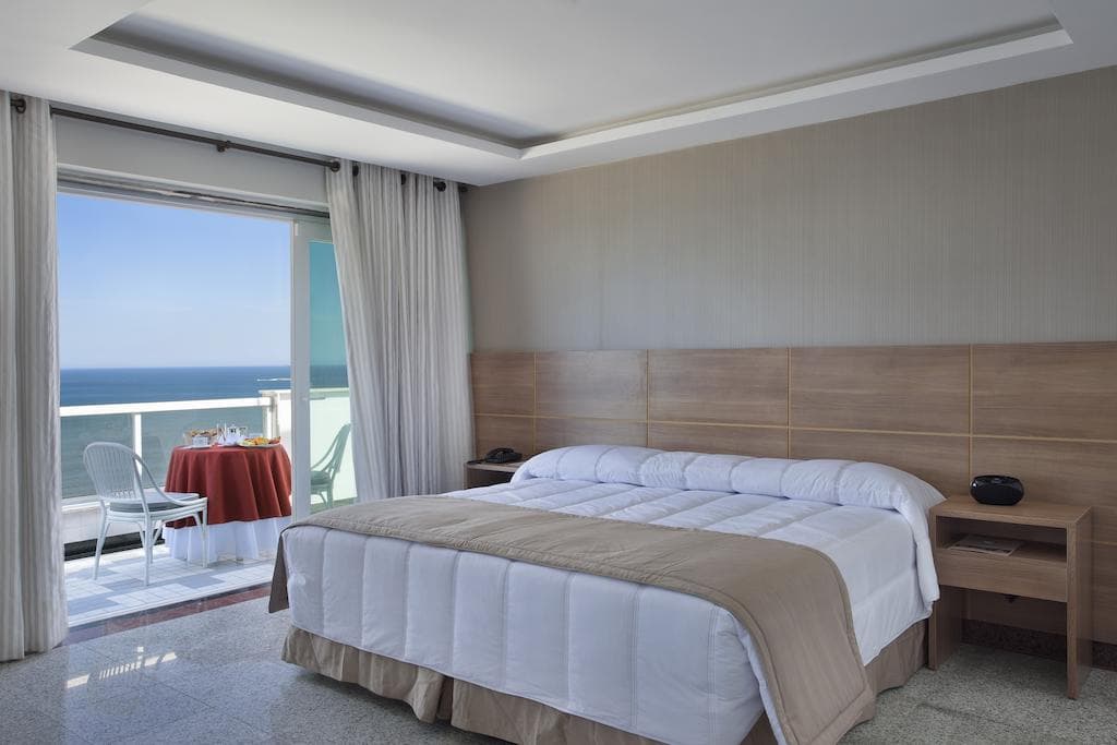 Royalty Barra Hotel
