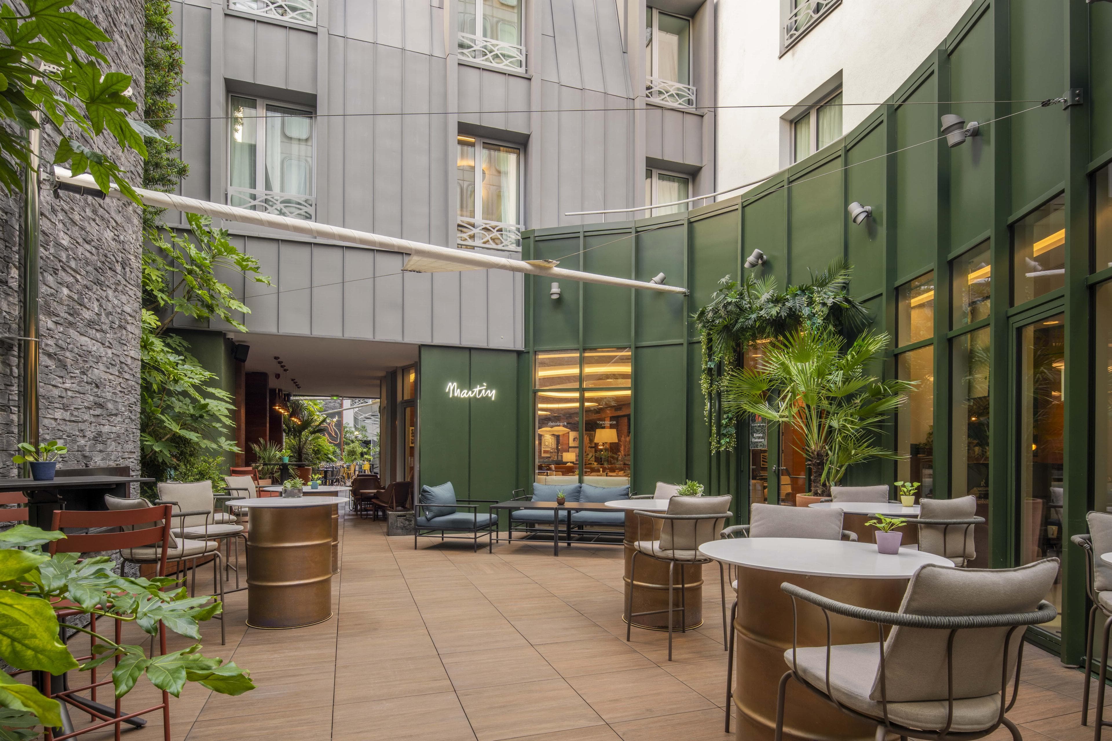 Renaissance Paris République