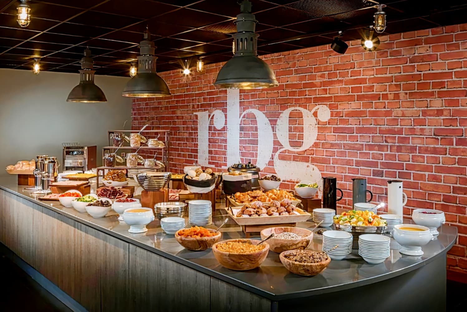 Radisson RED Heathrow