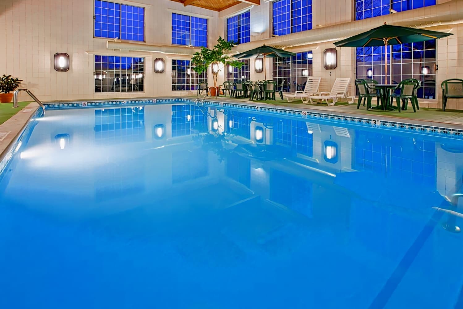 Holiday Inn Express Grand Rapids SW