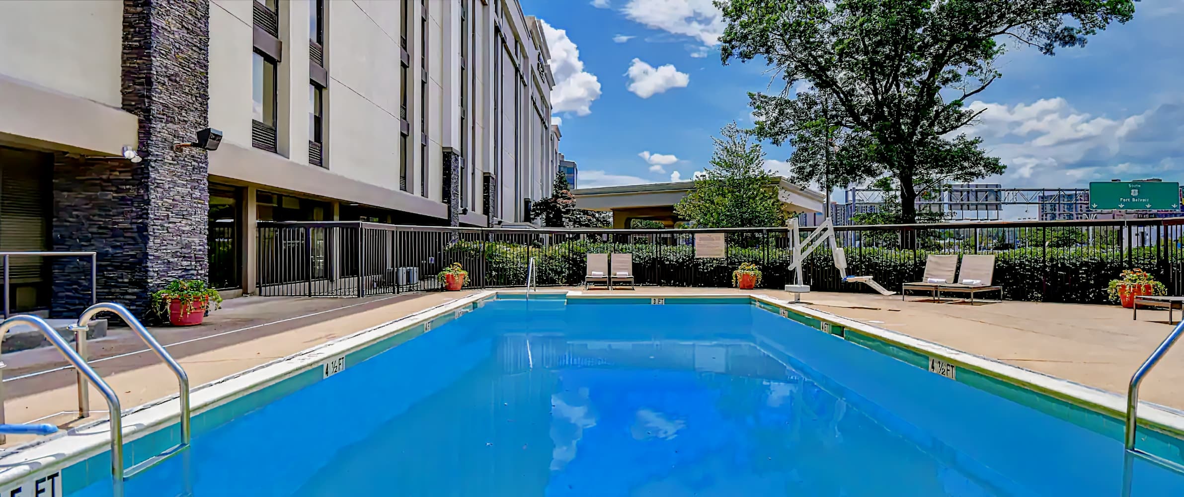 Hampton Inn & Suites Alexandria Old Town Area South