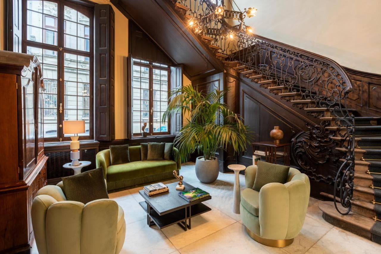 Sapphire House Antwerp, Autograph Collection