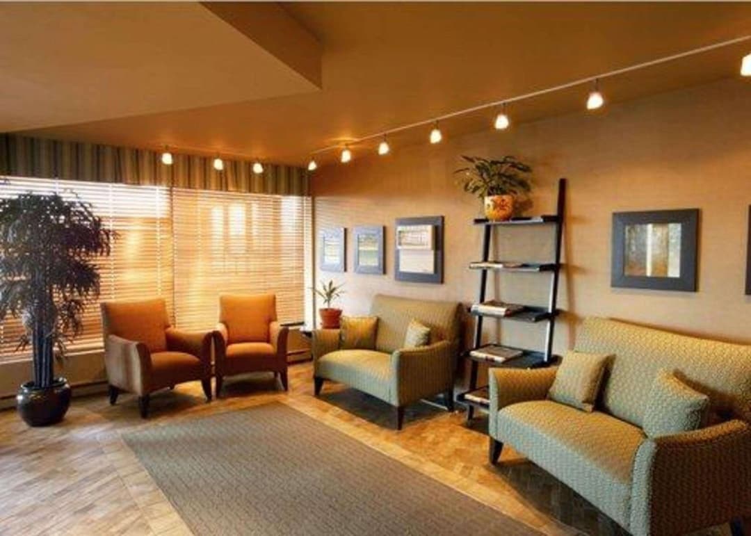 Quality Inn & Suites P.E. Trudeau Airport