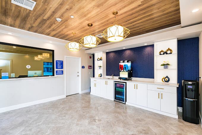 Palace Inn Blue Copperfield FM 529