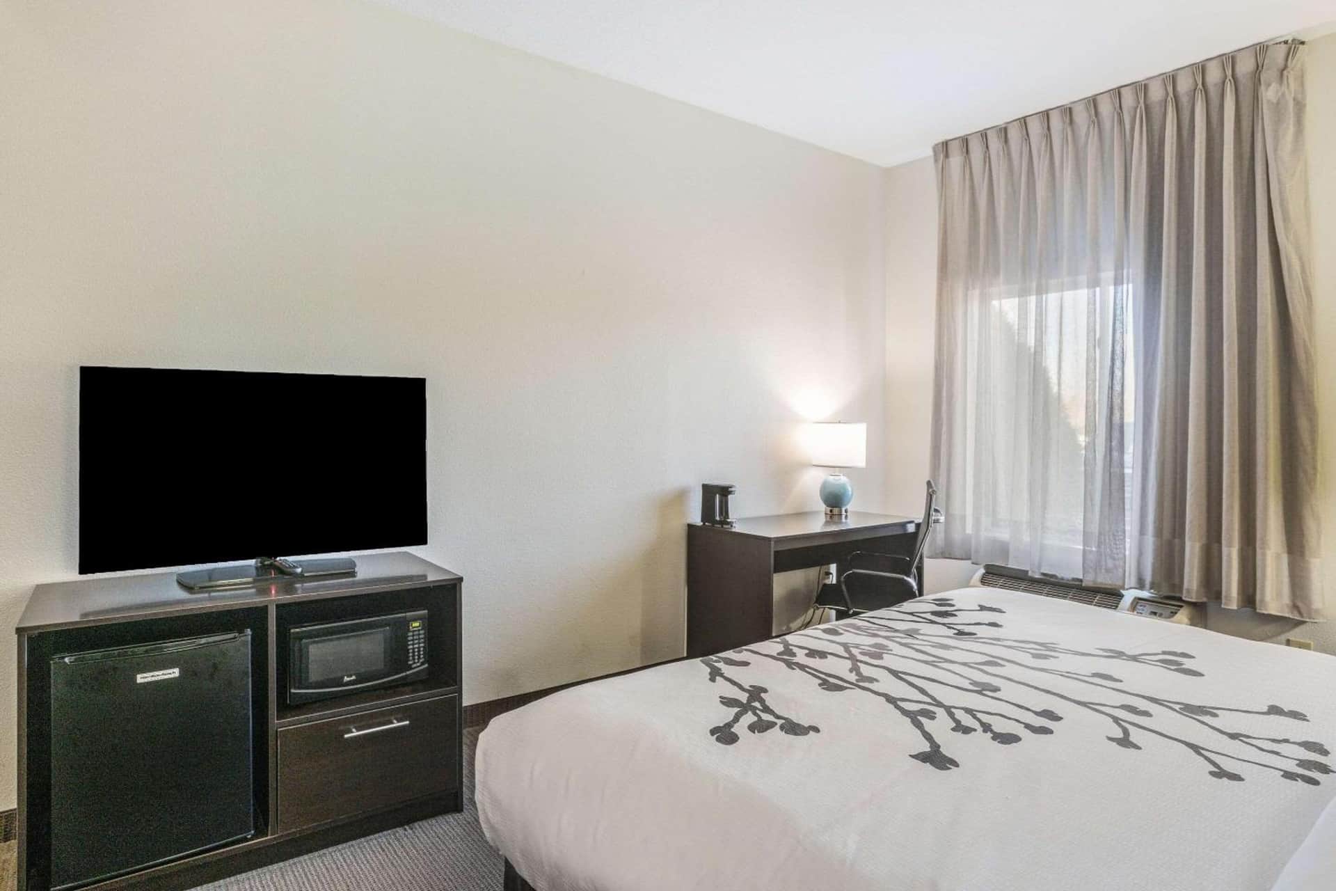 Sleep Inn & Suites