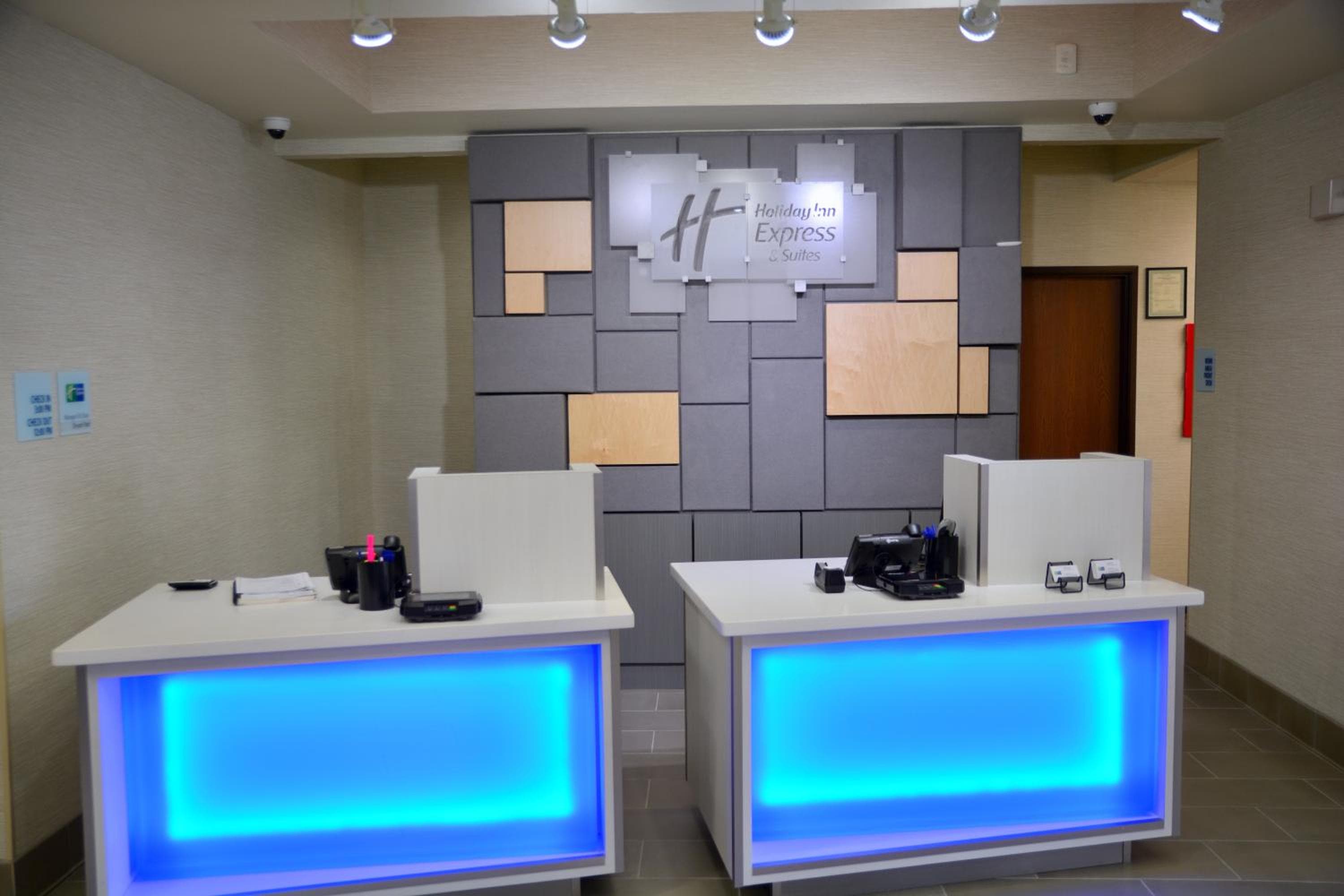 Holiday Inn Express & Suites - Houston NW - Tomball Area