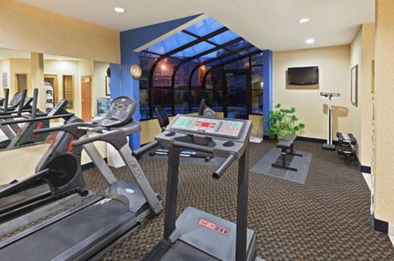 Days Inn by Wyndham Tulsa Central