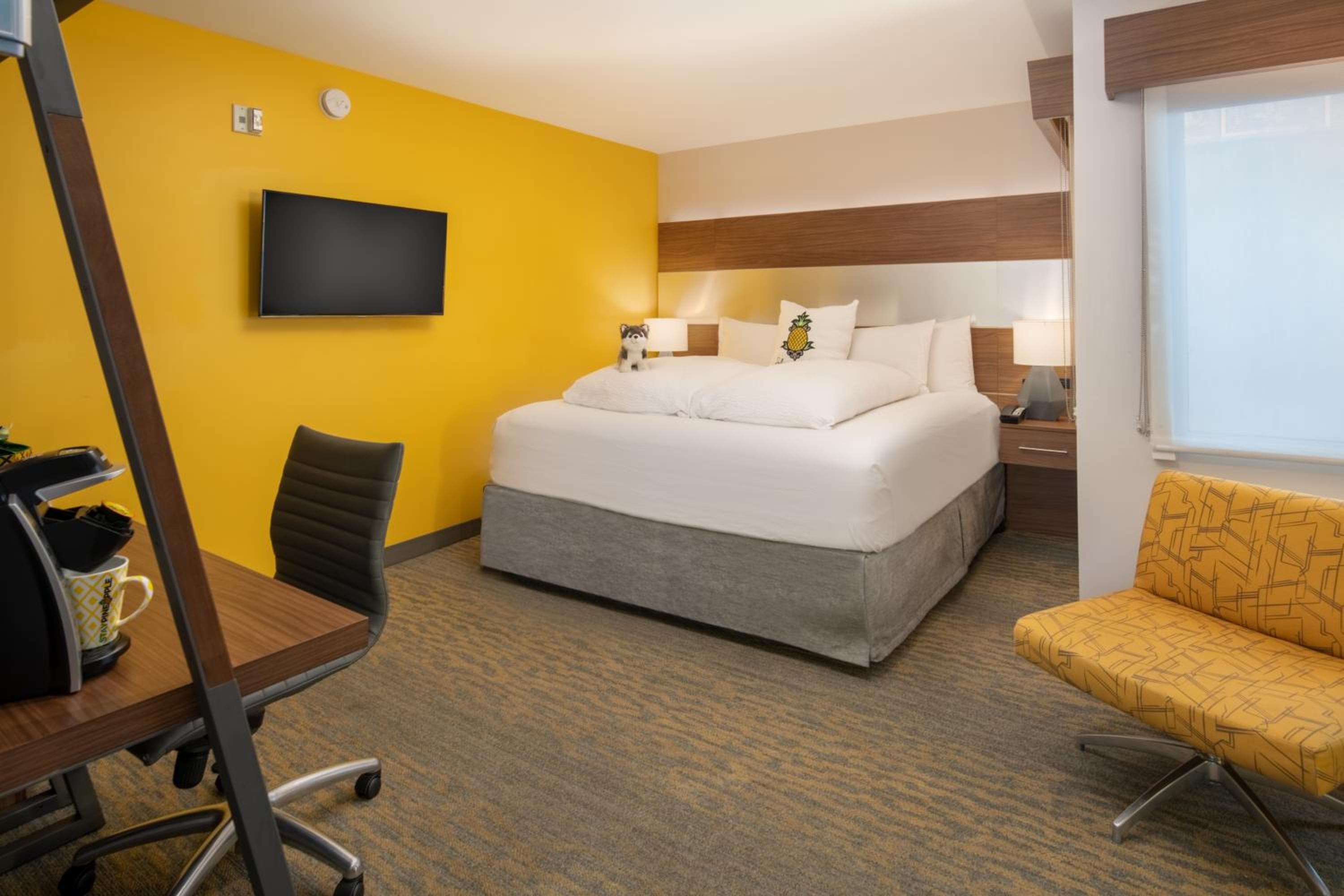 Staypineapple, Hotel Z, Gaslamp San Diego