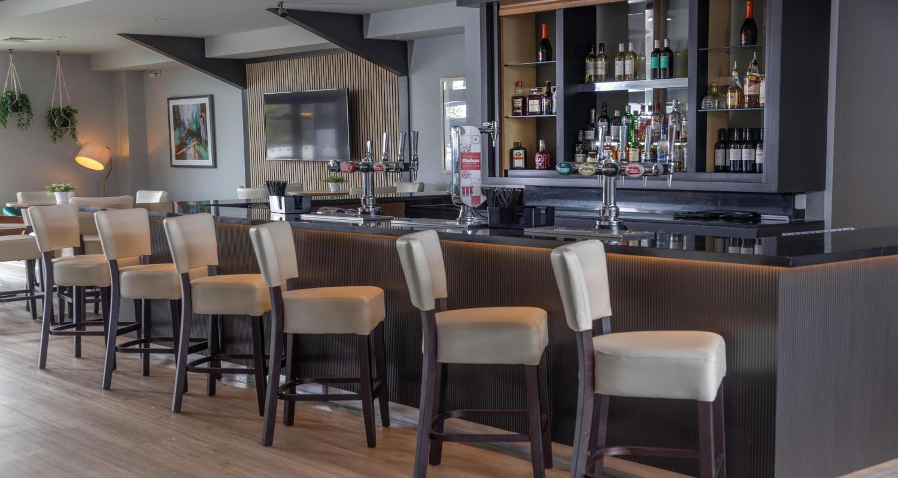 Cambridge Bar Hill Hotel, BW Signature Collection