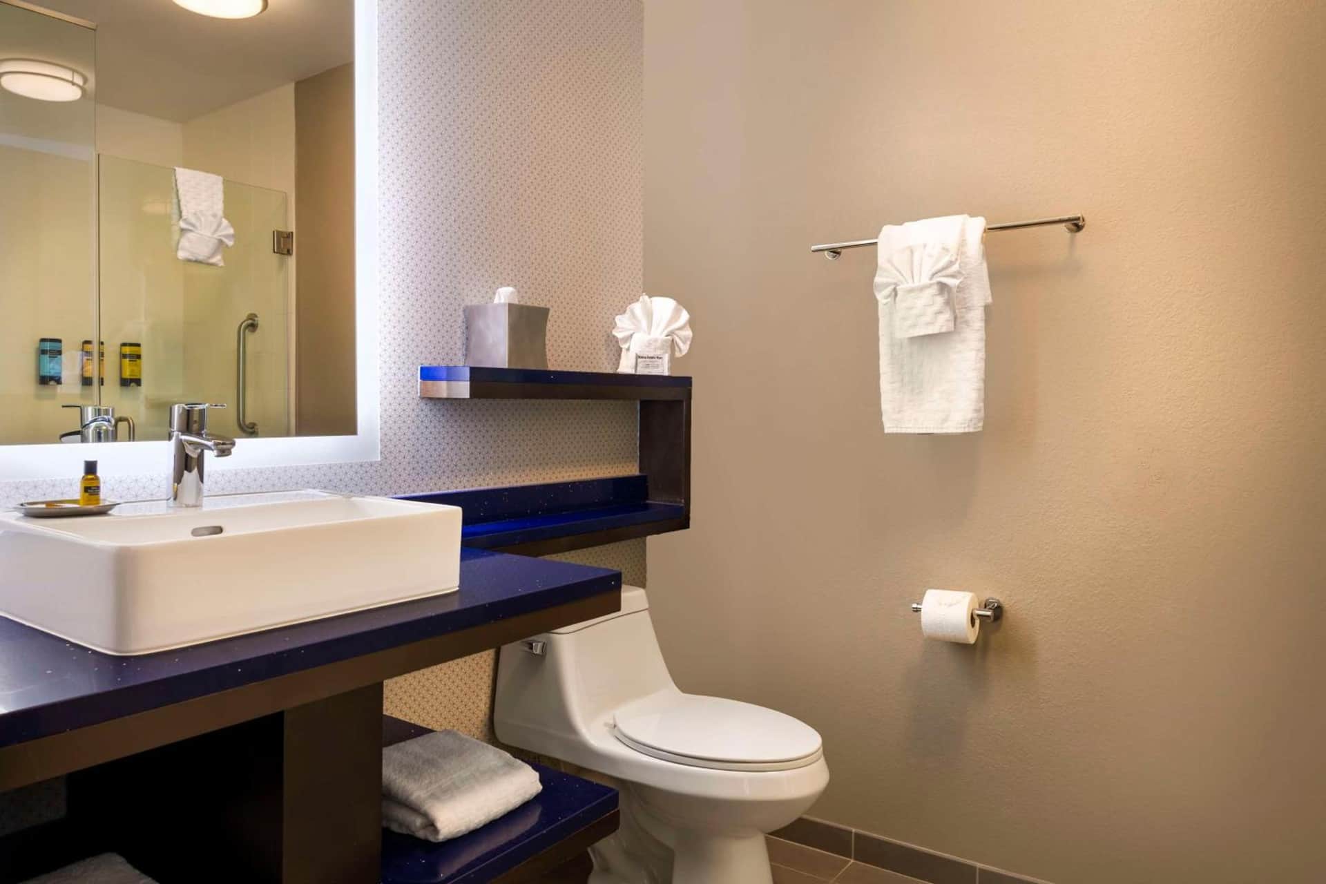 GLo Hotel Asheville-Blue Ridge Parkway