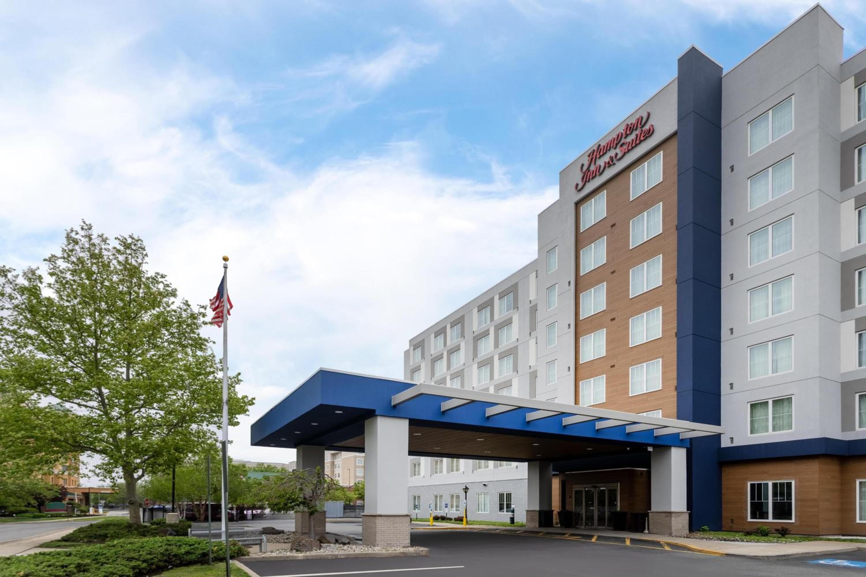 Hampton Inn & Suites Newark Airport Elizabeth