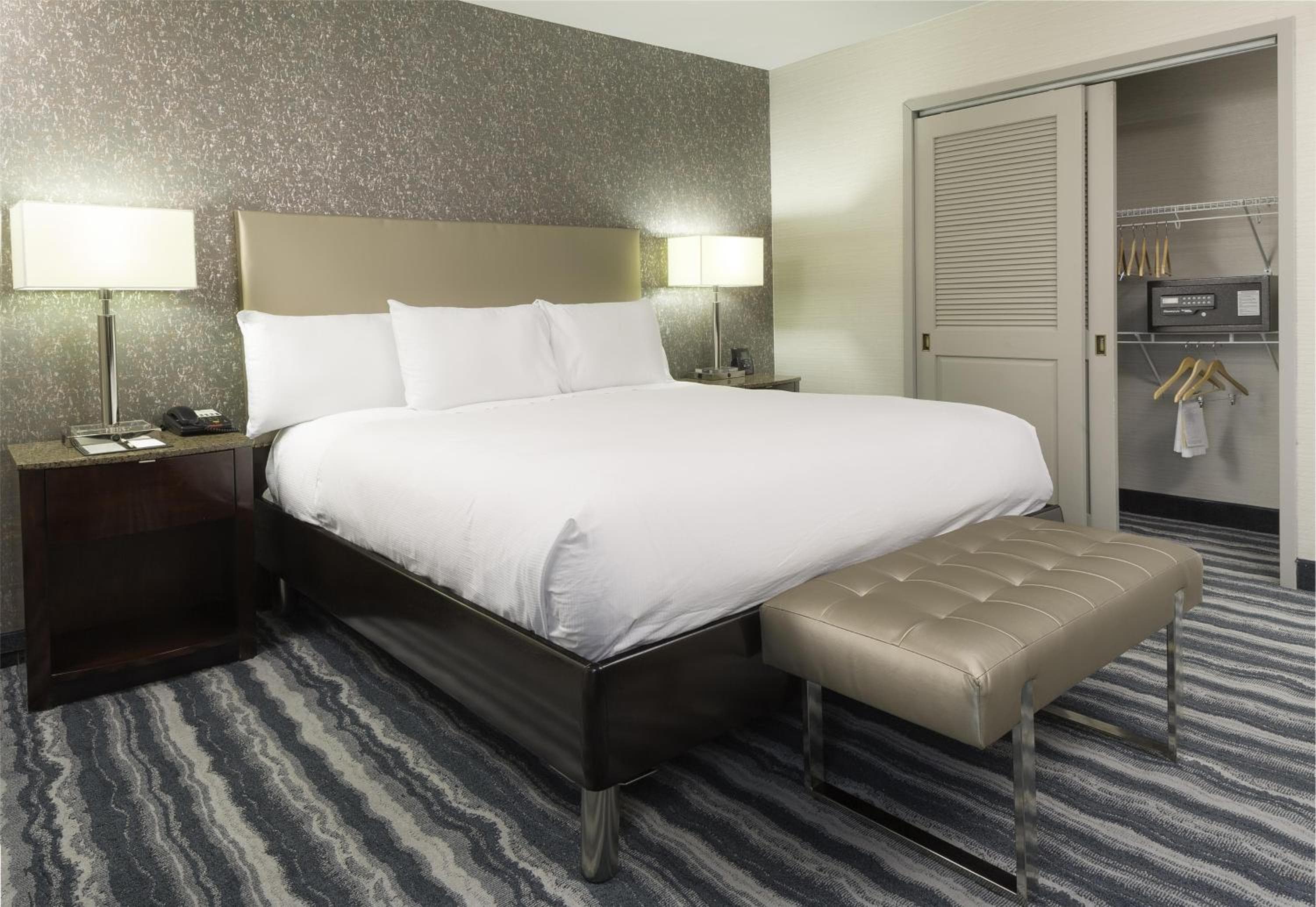 DoubleTree by Hilton Downtown Wilmington - Legal District