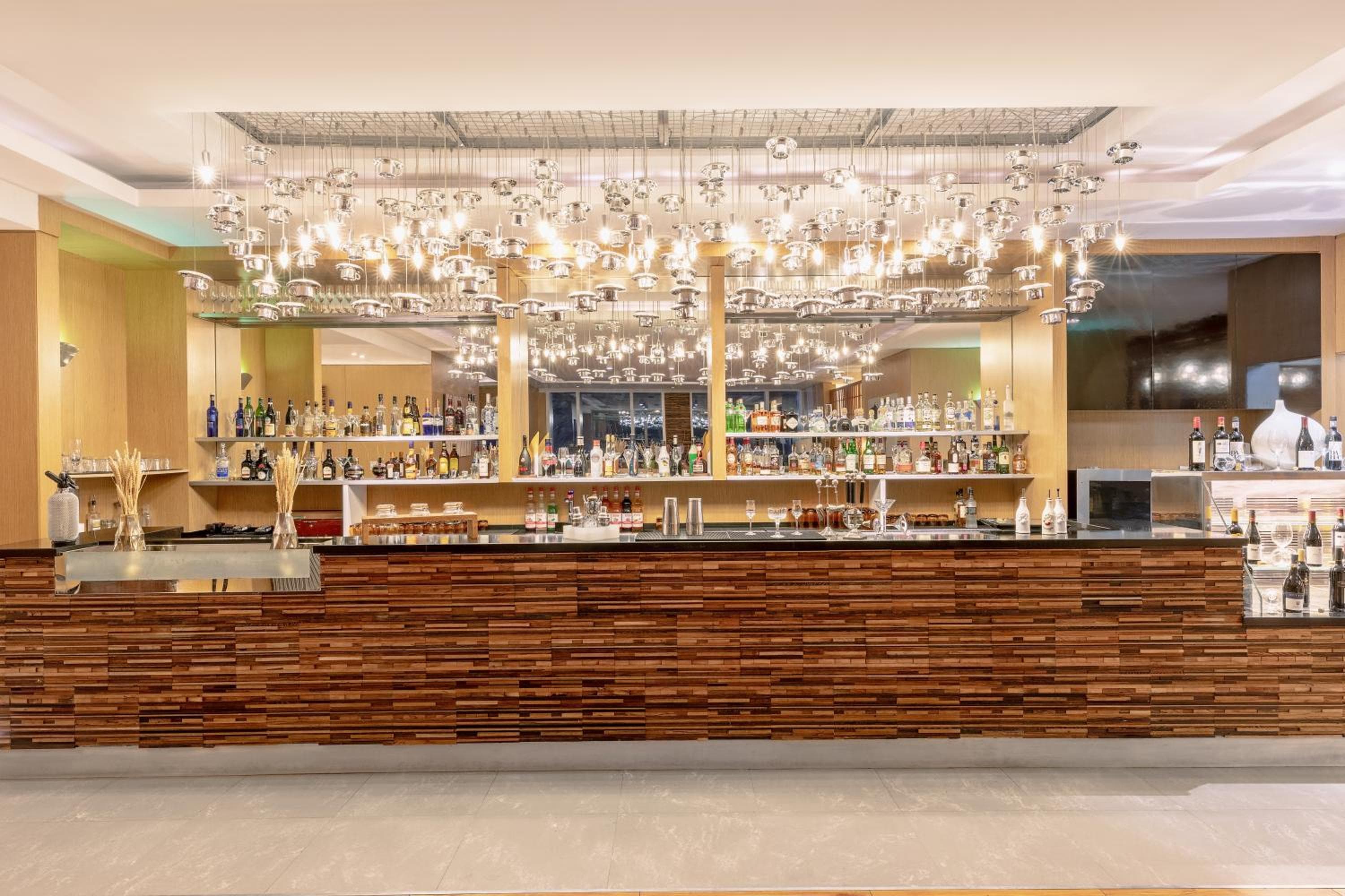 V Hotel Dubai, Curio Collection by Hilton