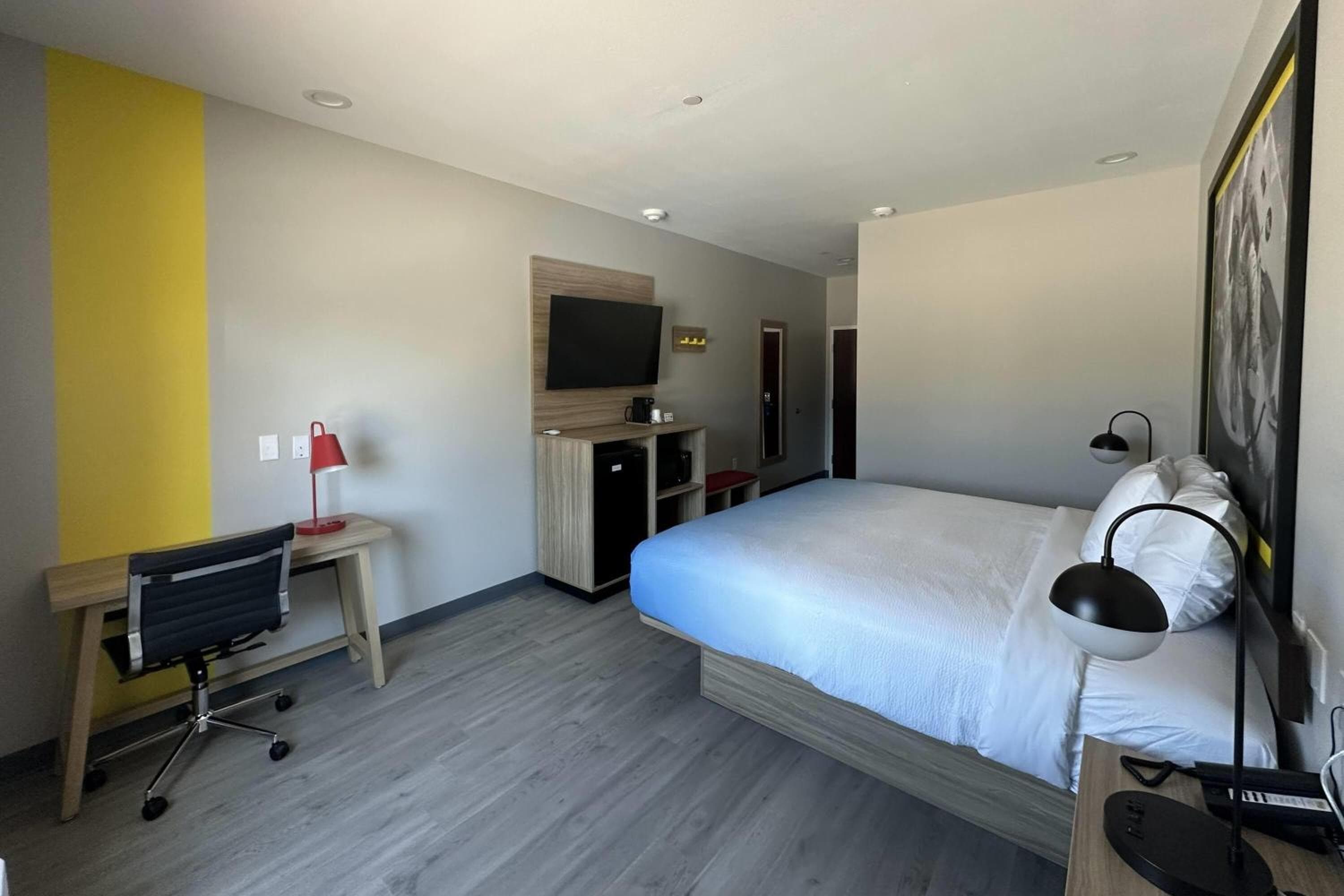 Super 8 By Wyndham Baytown