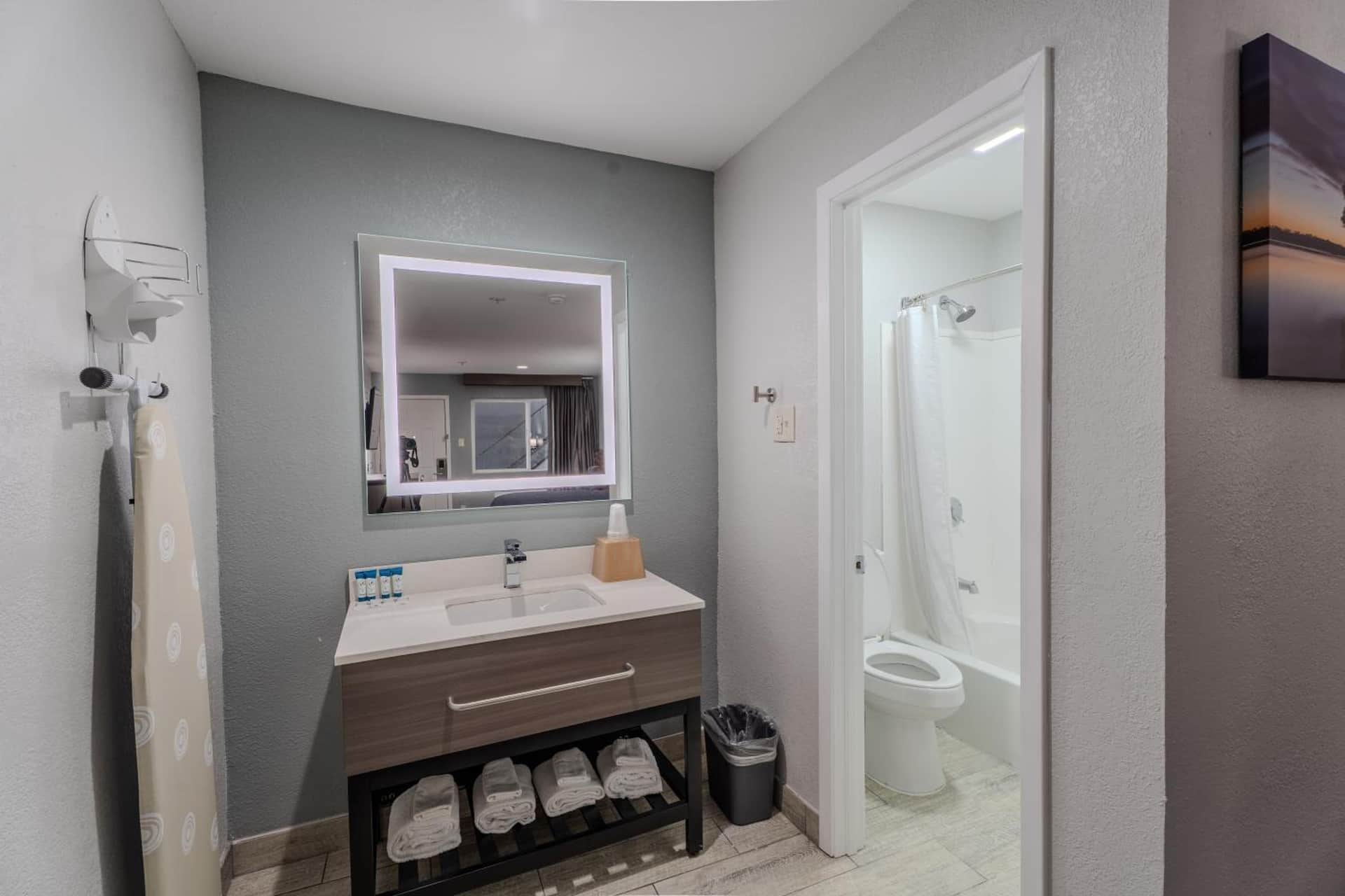 Executive Inn of Arlington, Near AT&T Stadium