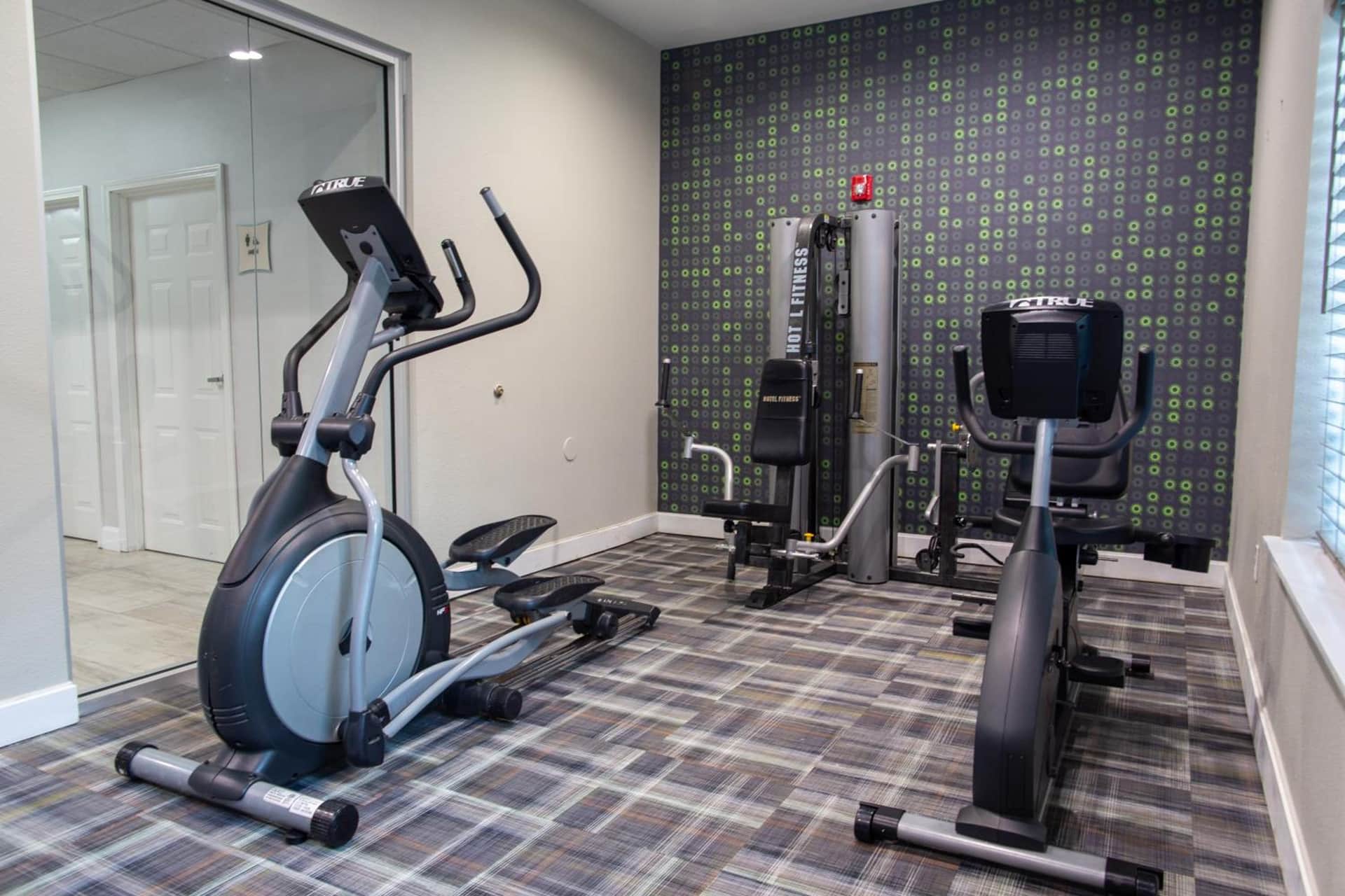 La Quinta Inn & Suites by Wyndham Houston East at Normandy