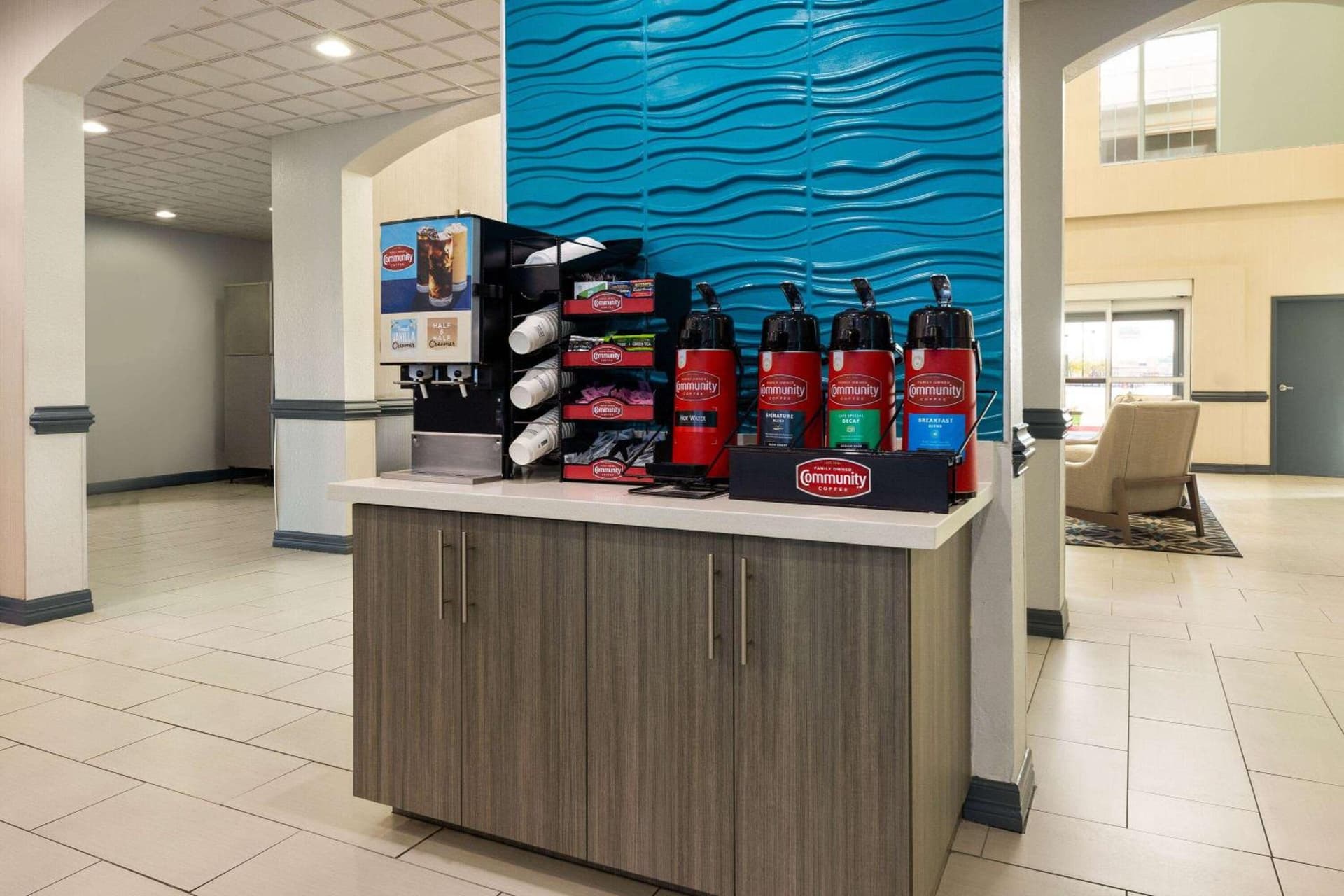La Quinta Inn & Suites by Wyndham Ft. Worth - Forest Hill TX