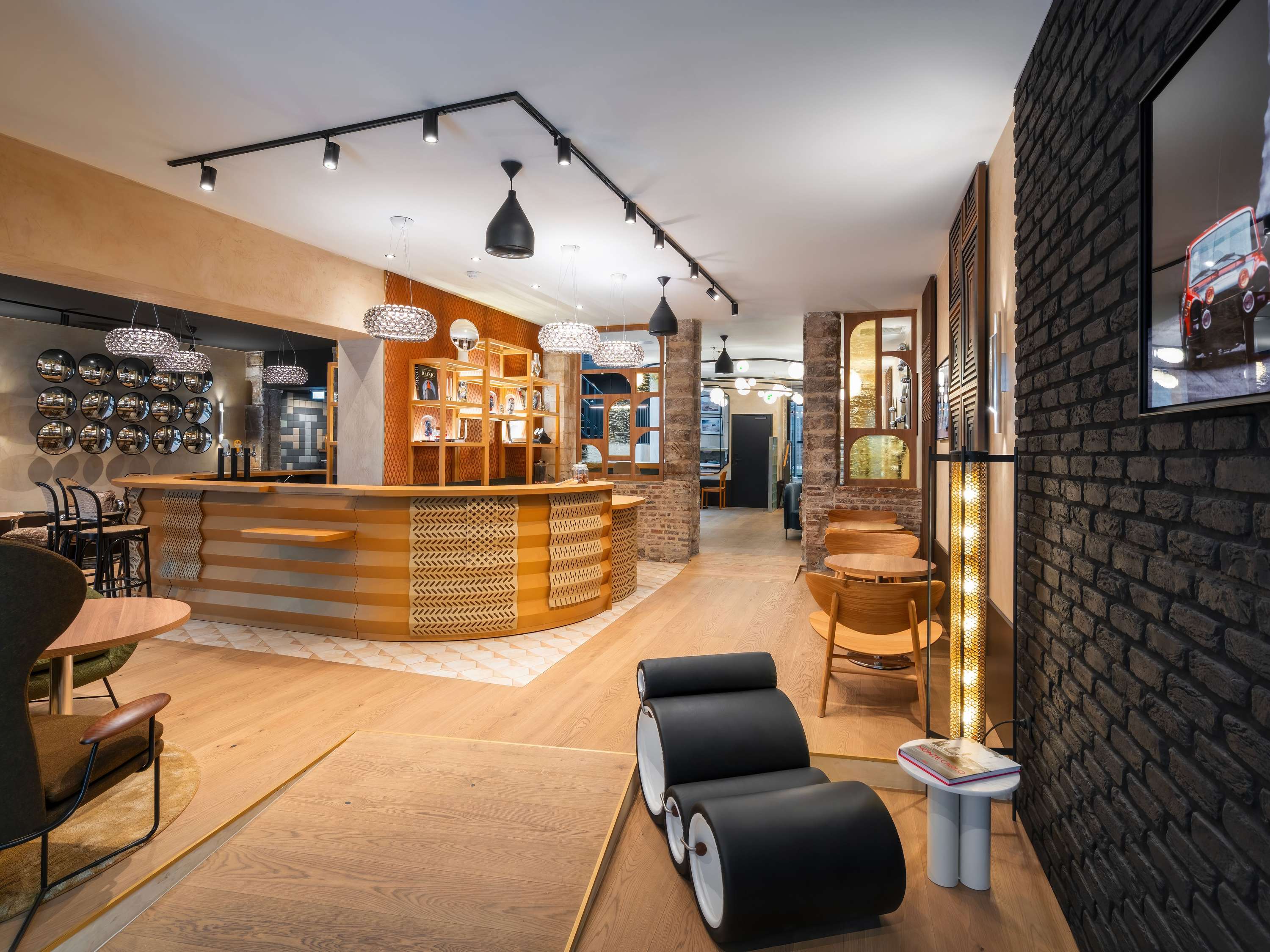 Maison Louise Lille Centre - Handwritten Collection